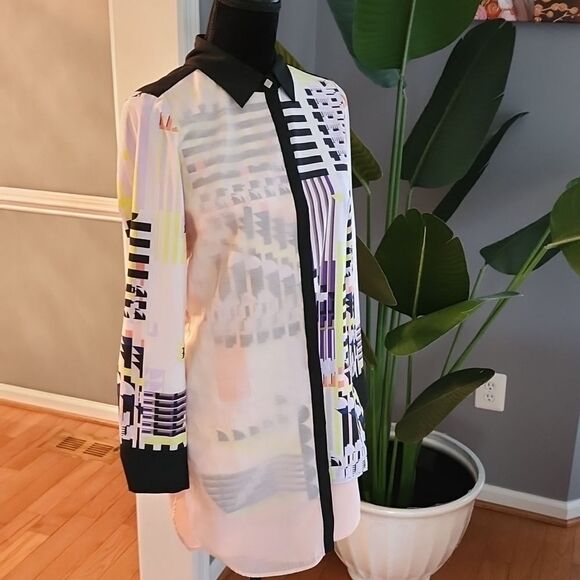 Lily button up shirt sz xs - Picture 3 of 5